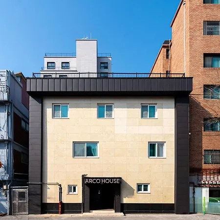 Arco House